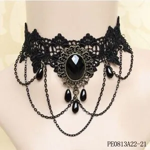 Γοτθικό μαύρο δαντελένιο κολιέ choker με μεγάλο μαύρο πολύτιμο λίθο και αλυσίδες