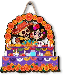 Vue détaillée de la plaque de porte mexicaine Jour des Morts avec motif d'autel et corde