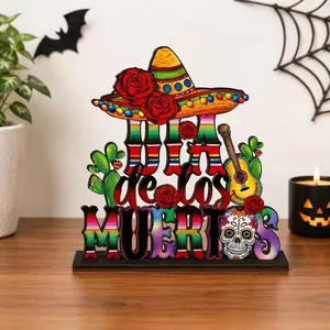 Vue détaillée de la décoration en bois Jour des Morts avec tête de mort et chapeau sombrero