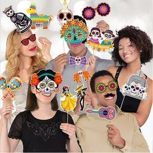 Kit d'accessoires photo mexicains Dia de los Muertos avec crânes en sucre et sombreros