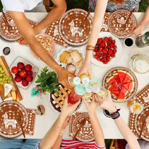 Mexikanisches Fiesta-Partyzubehör-Set mit Papptellern auf einem festlichen Esstisch