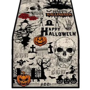 Chemin de table d'Halloween vintage avec crânes et citrouilles pour décoration de fête