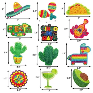 Detaillierte Maße für verschiedene Cinco de Mayo Glitzer-Partydekorationen und Zubehör