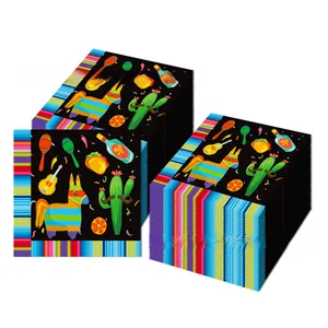Vue détaillée de serviettes festives colorées pour fête à thème Cinco de Mayo.