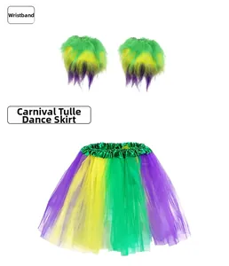 Farbenfroher Mardi Gras Karnevals-Tutu-Rock und passende flauschige Armbänder in Lila-Grün-Gold