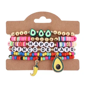 Detaillierte Ansicht des Cinco de Mayo Armband-Sets mit Avocado- und Chili-Anhängern