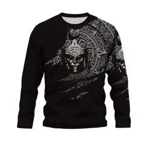 Detailansicht des 3D-Azteken-Kriegerdrucks auf einem schwarzen Streetwear-Langarmshirt.