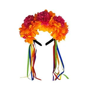 Festliches Tagetes-Blumenstirnband mit orangefarbenen Blüten und bunten Regenbogenbändern