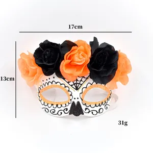 Détail complet du masque mexicain du Jour des Morts avec des roses et dimensions