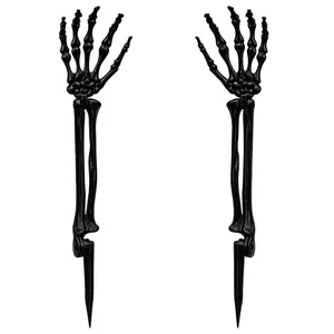 Paar schwarze Halloween Skelett Hand Gartenstecker für die Rasendekoration im Freien