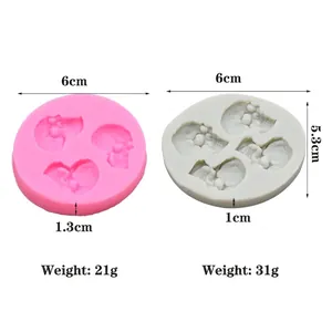 Detailed dimension and weight specifications for two skull shaped silicone cake molds