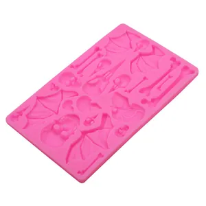 Vue détaillée du moule en silicone rose Halloween avec crâne et os pour gâteaux décor