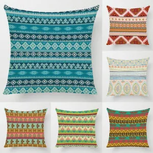 Collezione di federe per cuscini in stile messicano con motivi geometrici colorati