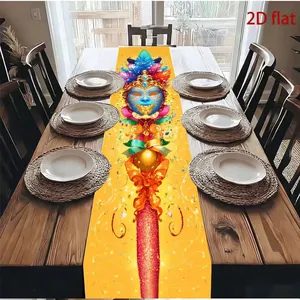 Kleurrijke Mexicaanse carnavalsmasker op een feestelijke gele bedrukte tafelloper.