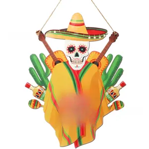 Plaque en bois Cinco de Mayo avec squelette portant un sombrero et guitares