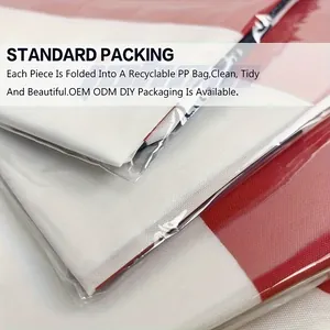 Detailweergave van de Mexicaanse vlag gevouwen in een standaard recyclebare PP-zak