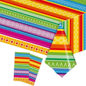 Vivaci articoli per feste messicane con motivi geometrici a righe colorate