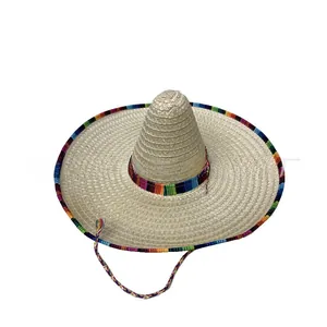 Cappello di paglia messicano tradizionale con bordo a righe arcobaleno colorate