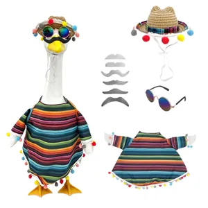 Ensemble de costume d'oie mexicaine comprenant un poncho à rayures et un chapeau de paille
