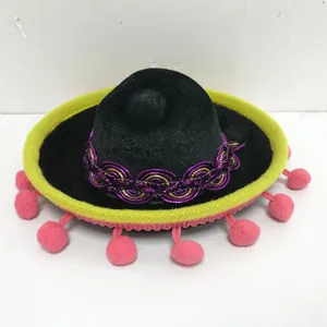 Mini chapeau sombrero mexicain de fête avec des pompons roses et une base en feutre noir