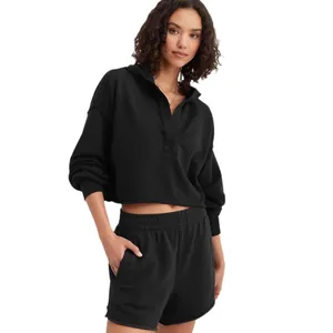 Completo felpa con cappuccio nera ampia con scollo a V e pantaloncini da donna moda
