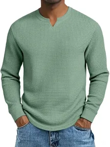 T-shirt homme ajusté en maille gaufrée à manches longues et col en V vert sauge de qualité
