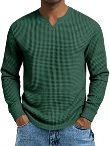 T-shirt homme à manches longues en maille gaufrée vert forêt avec col en V ajusté