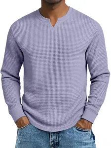 T-shirt ajusté pour hommes en maille gaufrée à manches longues et col en V lilas