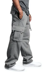 Vista dettagliata dei pantaloni cargo grigi da uomo con tasche multiple, stile retrò