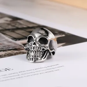 Bague Crâne en Acier Inoxydable Gothic Punk pour Hommes Vintage Rock Biker Squelette Tête Bijoux de Fête