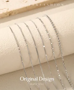 Makroansicht von sechs zarten S925 Sterling Silber Kettenstilen für Damen
