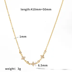 Detail of a stainless steel four-leaf clover necklace with size and weight info.