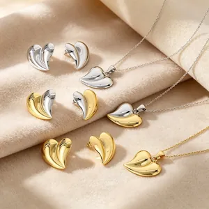 Parure de bijoux élégante en forme de cœur 3D avec texture striée en or et argent