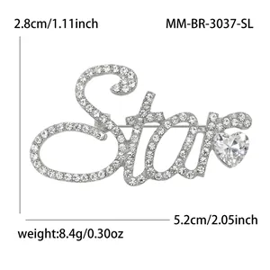 Broche en forme de lettre Star sertie de strass pour femme en ton argenté