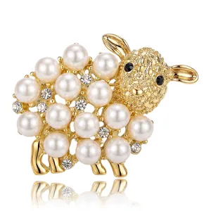 Cute Sheep Animal Brooch Alloy Artificial Pearl Rhinestone Pin Elegant Sheep Shape Breastpin Accessory For Women Suit Coat Decoration