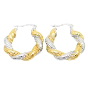 Elegante zweifarbige gedrehte Creolen aus Edelstahl mit hochwertiger 18K Goldbeschichtung