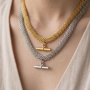 Collana a Catena a Maglie in Acciaio Inossidabile per Donna Retro Placcato Oro 18K Chiusura a Levetta Pendente T-Bar Gioielli Hip Hop