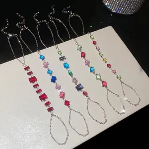 Bracelet bague de luxe en zircons colorés avec bague et chaîne argentée ajustable