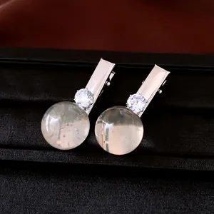 Elegante Vintage-Haarspangen aus Kunstharz mit funkelnden Zirkonia-Ziersteinen