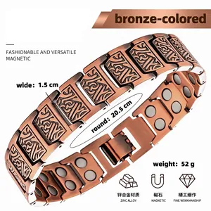 Vista dettagliata del bracciale magnetico in rame rosso con texture in lega di zinco