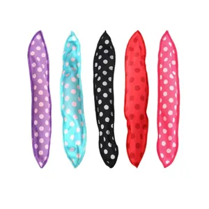 Set di cinque bigodini in schiuma a pois colorati per onde senza calore notte