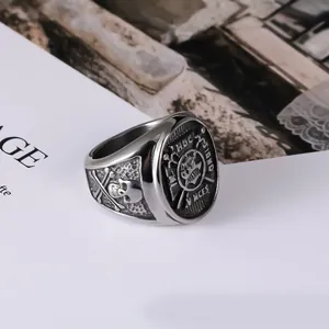 Retro Men 316L Stainless Steel Skull Signet Ring Punk Gothic Oxidized Silver Finish Latin Inscription Cross Knight Ring Jewelry