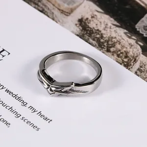 Retro stainless steel ring with geometric five-pointed star design in vintage silver finish