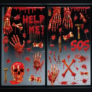 Vue détaillée d'autocollants d'Halloween pour fenêtres avec mains sanglantes et os