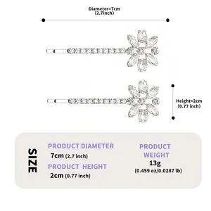 Vue détaillée de la barrette en cristal avec dimensions : 7cm de diamètre et 13g.