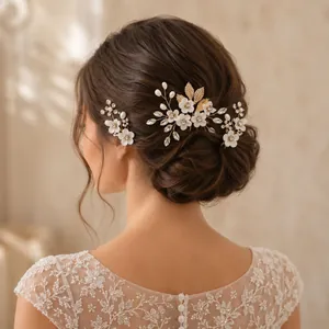 Ensemble d'épingles à cheveux de mariée avec fleurs en céramique blanche et perles