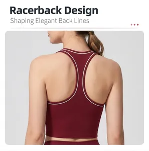 Vue arrière détaillée d'un gilet de yoga bordeaux avec une bordure blanche contrastée