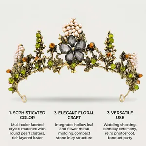 Dettaglio di una corona da sposa retrò con fiori, perle e cristalli colorati