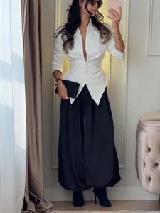 Fashionable slim-fit white V-neck blazer with unique pointed hem and long sleeves