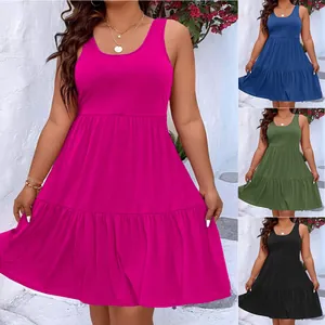 Collection de robes midi à étages sans manches grande taille en couleurs d'été